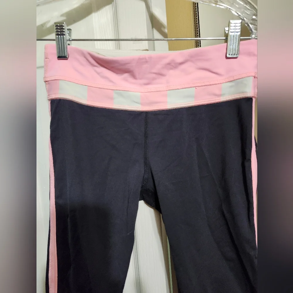Lululemon Up The Pace Black & Pink Cropped Leggings Size 4